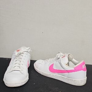NIKE TENNIS CLASSIC WOMENS SNEAKERS BFPM-03-051